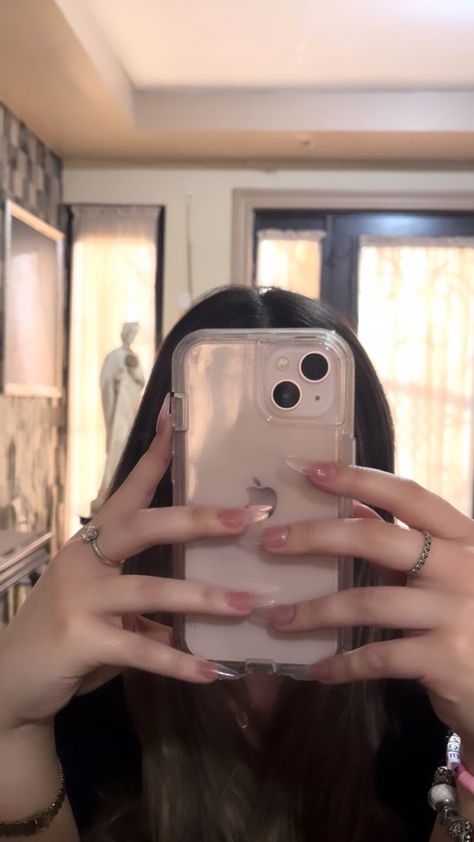 Nails Icon, Underwater Hotel, Apple Gadgets, Iphone Selfie, Makeup Logo Design, Apple Iphone Accessories, Flowers Instagram, Girls Mirror, Iphone Obsession