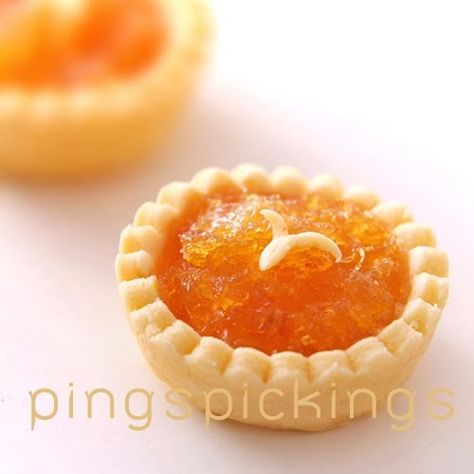 Jam Tartlets, Pineapple Tarts, Pineapple Cookies, Pineapple Dessert Recipes, Indonesian Desserts, Pineapple Jam, Pineapple Tart, Jam Tarts, Savoury Biscuits