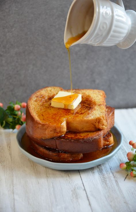 Classic French Toast – Corrigan Sisters Corrigan Sisters, Easy Christmas Morning Breakfast, The Best French Toast, Classic French Toast, Best French Toast, Make French Toast, Christmas Morning Breakfast, French Toast Recipe, Challah