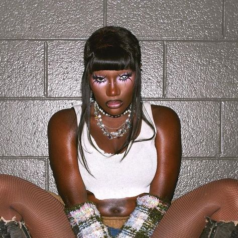 Swamp Princess 🐊 on Instagram: "Swamp X Scarlet | Day 6 Arizona 🩸🐊" Swamp Princess Aesthetic, Swamp Aesthetic Outfit, Swamp Princess, Female Rap, Grace Jones, Black Punks, Rap Aesthetic, Music Taste, Cute Makeup Looks