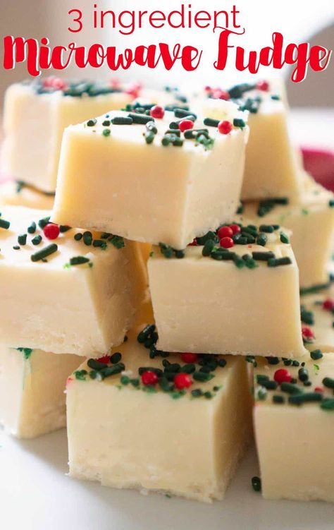 Microwave Fudge, White Chocolate Fudge, Vanilla Fudge, Fudge Recipes Easy, Fudge Easy, Super Easy Recipes, Easy Treats, Christmas Cooking, New Years Eve Outfits