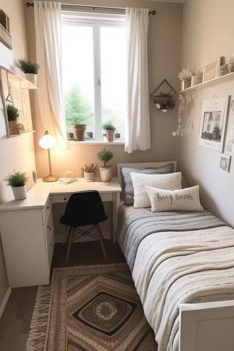 Box Room Bedroom Ideas, Small Room Makeover, Small Bedroom Layout, Fall Bedroom Ideas, Bedding Luxury, Small Room Design Bedroom, Cozy Fall Bedroom, College Dorm Room Decor, Dorm Room Inspiration