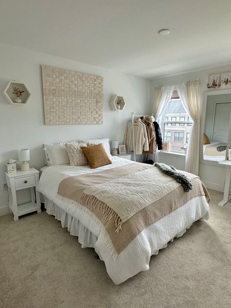 White bedroom decorating ideas! #bedroomideas wall decor above bed, bedroom ideas, bedroom inspo, bedroom decor, neutral bedroom decor. Decor Behind Bed Wall, Bed Against Wall Ideas, No Headboard Bed Ideas, Bedroom Wall Decor Ideas Above Bed, Bed Against Wall, Bed Bedroom Ideas, Bedroom Decor Neutral, Bedroom Decor Above Bed, Couples Room