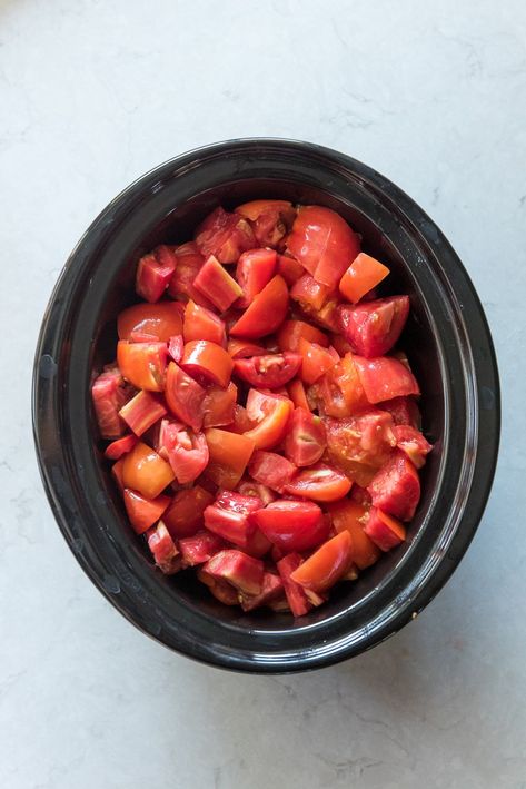 Meat Sauce With Fresh Tomatoes, Slow Cooker Meat Sauce, Make Tomato Sauce, Sauce With Fresh Tomatoes, Postpartum Meals, Slow Cooker Meat, Csa Box, Fresh Tomato Recipes, Canning Ideas