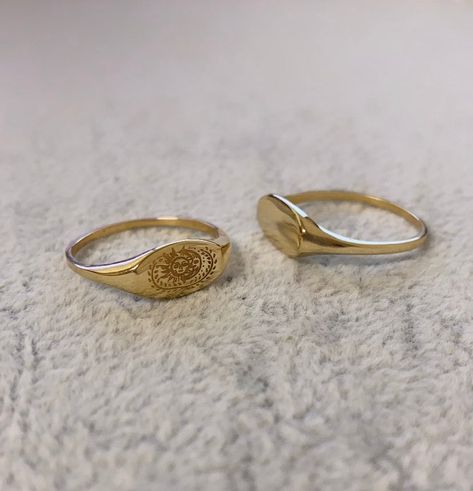 Excited to share the latest addition to my #etsy shop: 14k Gold Sun Moon Ring / Signet Ring Gold / Sun Signet Ring / Moon Signet Ring / 14k solid gold Sun and moon engraving Ring https://etsy.me/3dtGa03 #white #diamond #unisexadults #gold #artdeco #prong #customizedrin Moon Engraving, Moon Signet Ring, Triangle Diamond Ring, Engraving Ring, Signet Ring Gold, Gold Claddagh Ring, Ring Moon, Signet Rings Women, Gold Chain Earrings