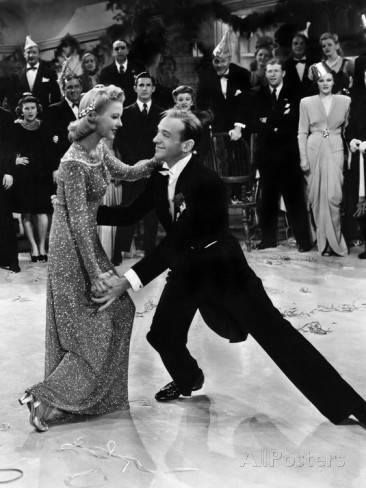 "Holiday Inn" 1942: "For the "drunk" dance, Fred Astaire had two drinks of bourbon before the first take and one before each succeeding take. The seventh and last take was used in the film." Here with Marjorie Reynolds Holiday Inn Movie, Dance Tango, Fred Astaire Dancing, Dance Black, Fred And Ginger, Elegant Suit, Tango Dance, Argentine Tango, Shall We Dance