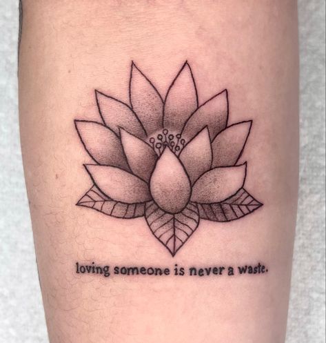 Hachiko Aesthetic, Nana Ren Tattoo, Nana Flower Tattoo, Loving Someone Is Never A Waste Tattoo, Loving Someone Is Never A Waste Nana, Nana Ren Flower Tattoo, Anime Tattoos Women, Nana Lotus Tattoo, Nana Osaki Tattoo