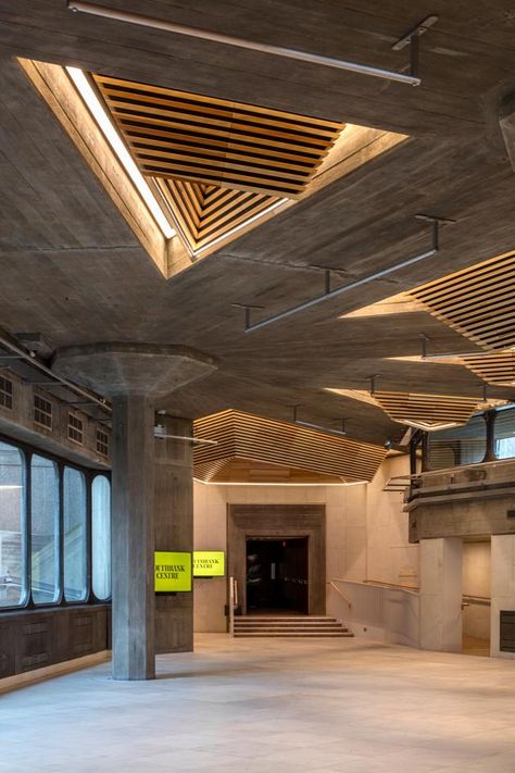 The refreshed Queen Elizabeth Hall and adjoining Purcell Room open their doors again in London's Southbank Modern Hotel Lobby, Luxury Hotels Lobby, Ceiling Feature, False Ceiling Bedroom, Old House Interior, Lobby Seating, Elevator Lobby, False Ceiling Living Room, Hotel Lobby Design