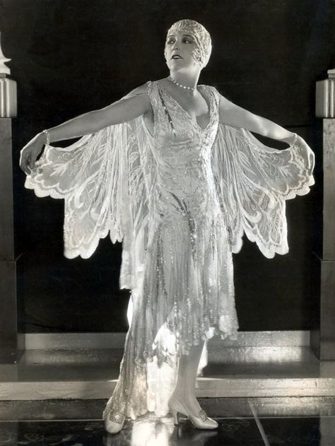 Aileen Pringle - 1920’s - Photo by Ruth Harriet Louise - @~ Mlle Absinthe Fairy, Vintage Hollywood Stars, 1920's Fashion, Butterfly Costume, 1920 Fashion, Roaring 20's, 20s Fashion, Flapper Style, 1920s Dress