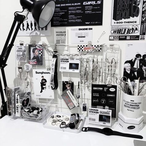 Room Inspo Futuristic, Black And White Kpop Desk, Black And White Study Table, Black And White Kpop Room, Kpop Room Aesthetic, White Pegboard, Kpop Room, Study Desk Decor, Otaku Room