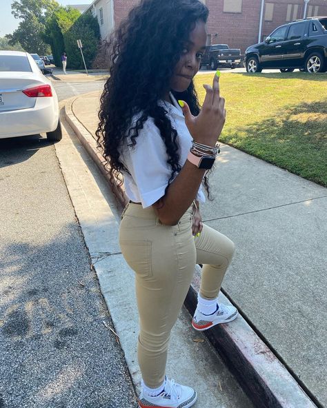 @_yklilmiyaa on Instagram: “lil but I hold alotta weight !” Simple Baddie Outfits, Back To School Uniform, School Outfits Highschool, Girl Uniform, Uniform Outfits, Middle School Outfits, School Uniform Outfits, School Uniform Fashion, High School Outfits