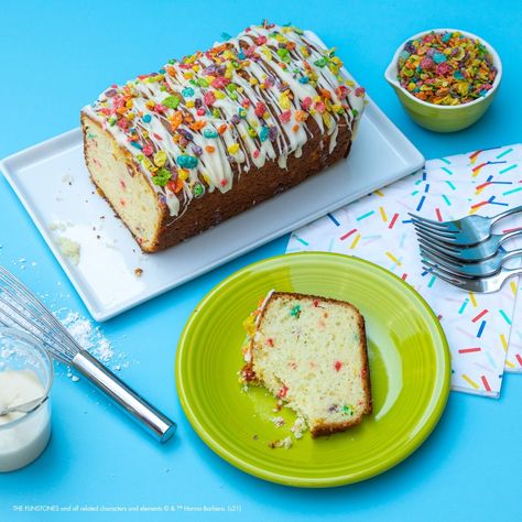 Made with Fruity PEBBLES™ cereal, this sweet and satisfying cake bread is a hit, no matter what the occasion! Grab the recipe. Cereal Smoothie, Fruity Pebbles Cake, Pebbles Cake, Cocoa Pebbles, Cereal Flavors, Fruity Pebble, Fruity Pebbles Cereal, Pebbles Cereal, New Birthday Cake