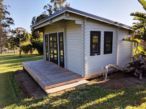 A prefab backyard guest house from Home Depot is an excellent solution for homeowners looking to add extra living space quickly and affordably. With various models and customization options available, there is a tiny home to fit every need and style. Whether you need a guest house, home office, or personal retreat, these prefab homes provide a practical and attractive addition to any backyard.  #Tags #BackyardGuestHouse #TinyHomes #PrefabHomes #HomeDepot #GuestHouse #TinyLiving #PrefabGuestHouse Backyard Tiny Guest House, Tiny Home Backyard, Guest House Tiny, Backyard Airbnb, Airbnb Backyard, Cheap Cabin, Retreat Cabin, Tiny Guest House, Adu Ideas