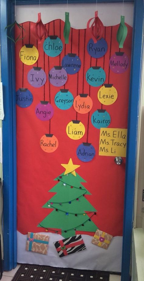 Christmas Decorations Daycare, Christmas Tree Ideas For Daycare, Christmas Tree Teacher Door, Christmas Decorations For Daycare, Preschool Classroom Door Ideas Christmas, Christmas Door Ideas For Daycare, Christmas Decor For Classroom Kids, Christmas Decors For Classroom, Christmas Door Ideas For Preschool Classroom