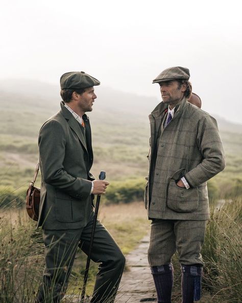 Unmistakable English style, unbeatable British quality and exclusive European classics; the Country Collection brings the finest tweeds, leather, cotton, canvas and wool together to craft traditional shooting and travel kit of the highest order. Technical fabrics from Italy’s finest mills, fashioned to create truly high-performance outerwear, which is more than a match for the toughest wintry conditions. Smart enough for any occasion, rugged enough for every eventuality. English Country Style Outfits, Adventure Clothing Men, Country Style Men, Country Outfits Men, Tweed Shooting Jacket, English Country Fashion, Countryside Outfit, Tweed Coats, Hunting Suit