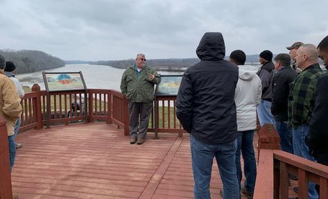 The 922nd Contracting Battalion participated in a staff ride led by the Army Contracting Command historian to the Fort Donelson National Battlefield. Cumberland River, A Staff, Clarksville Tn, The Fort, Army & Navy, The Army, Goods And Services, Battlefield, Soldier