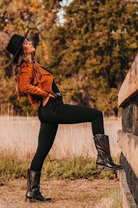 freebird stores - crosby Freebird Boots Outfit, Boots Outfit Fall, Freebird Boots, Fall Boots Outfit, Casual Fashion Trends, Handcrafted Boots, Style Steal, Block Heel Boots, Outfit Fall