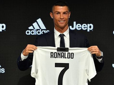 Cr7 Juventus, Portugal Soccer, Cristiano Ronaldo Juventus, Ronaldo Juventus, Cristiano Ronaldo 7, Cristiano Ronaldo Cr7, Juventus Fc, Antoine Griezmann, Soccer Kits