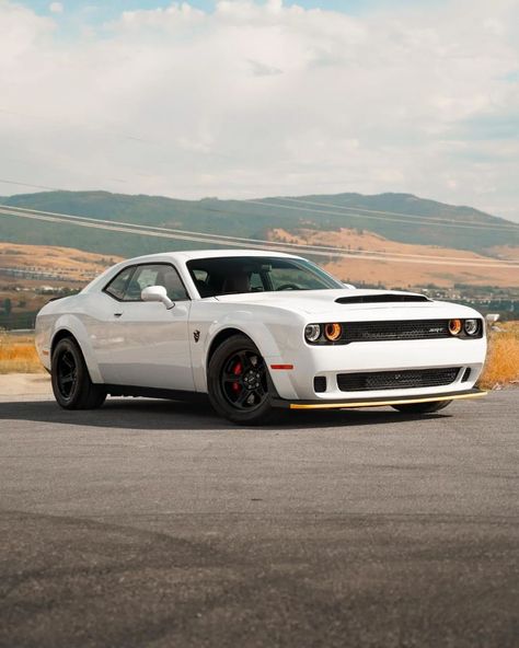 Dodge Srt Hellcat, Doge Challenger, Srt Dodge, Nissan Gtr Wallpapers, Dodge Cars, Dodge Challenger Hellcat, Dodge Srt, Challenger Srt Hellcat, Dodge Challenger Srt Hellcat