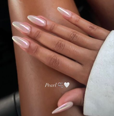 Hailey Bieber Nails, Bieber Nails, Subtle Nails, Ombre Acrylic Nails, Gel Nails Diy, Casual Nails, Simple Acrylic Nails, Classy Acrylic Nails, Nails Only