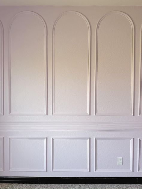 Bead Moulding Wall, Box Trim On Textured Walls, Arched Wall Trim, Bedroom Wall Moulding Ideas, Wall Moulding Ideas Nursery, Vintage Wall Paneling, Arch Wall Molding, Arched Wall Paneling, Arched Panelling