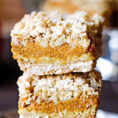 Pumpkin Pie Bars Recipe Pumpkin Pie Crumble, Vegan Fall Dessert, Pumpkin Pie Bars, Pie Crumble, Crumble Bars, Pumpkin Bars, Pastry Crust, Pumpkin Pie Filling, Pie Bar