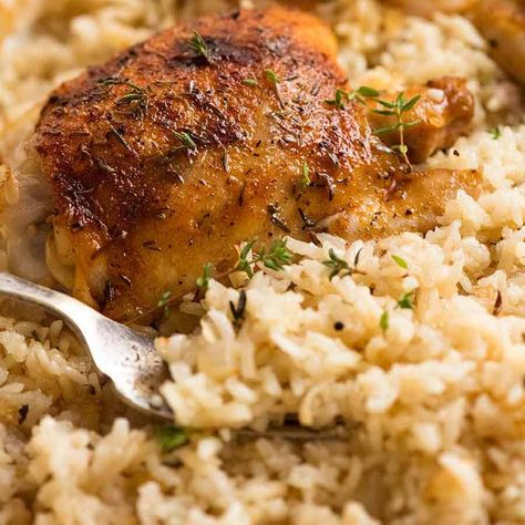 Chicken Leg Quarter Casserole Recipes, Baked Chicken And Rice, Arabisk Mad, Chicken And Rice Recipe, Rice And Chicken, Recipetin Eats, Oven Chicken, Oven Baked Chicken, Chicken And Rice