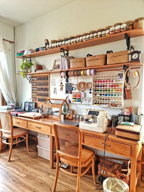 Sewing Room Inspiration, Art Studio Room, Sewing Room Design, Dream Craft Room, Craft Room Design, Art Studio At Home, Deck Decorating Ideas, Studio Room, Craft Room Office