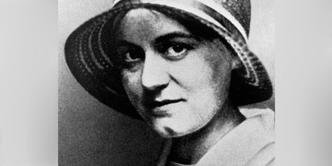 St Edith Stein, Carmelite Saints, Edith Stein, San Juan Pablo Ii, St Teresa, Saint Teresa, Pope John Paul Ii, Patron Saints, Sacred Art