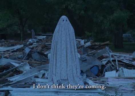 One of my favorite scenes A Ghost Story Movie, David Lowery, Fantasy Mystery, A Ghost Story, Suburban Home, Cinema Quotes, Casey Affleck, Next Door Neighbor, Ghost Story