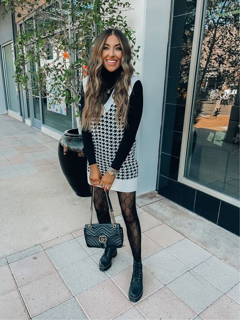 Outfit With Turtleneck, Turtle Neck Dress Outfit, Vest Dress Outfit, Sweater Vest Outfit Women, Outfit With Tights, Sweater Vest Dress, Sweater Vest Outfit, Houndstooth Sweater, Vest Outfit