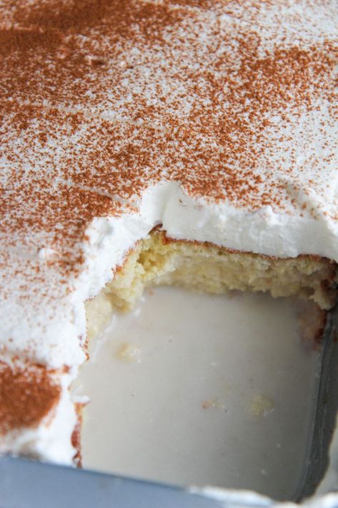 Coquito Cake, Mexican Cake Recipes, Authentic Mexican Desserts, Chocolate Tres Leches Cake, Eggnog Cake, Light Cake, Tres Leches Cake Recipe, Fresh Whipped Cream, Sweet Milk