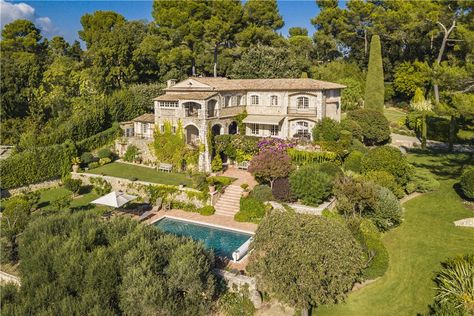 Mougins France, Villages In France, French Exterior, Future Apartment Decor, The French Riviera, Spanish House, Stone Houses, Mediterranean Sea, French Riviera