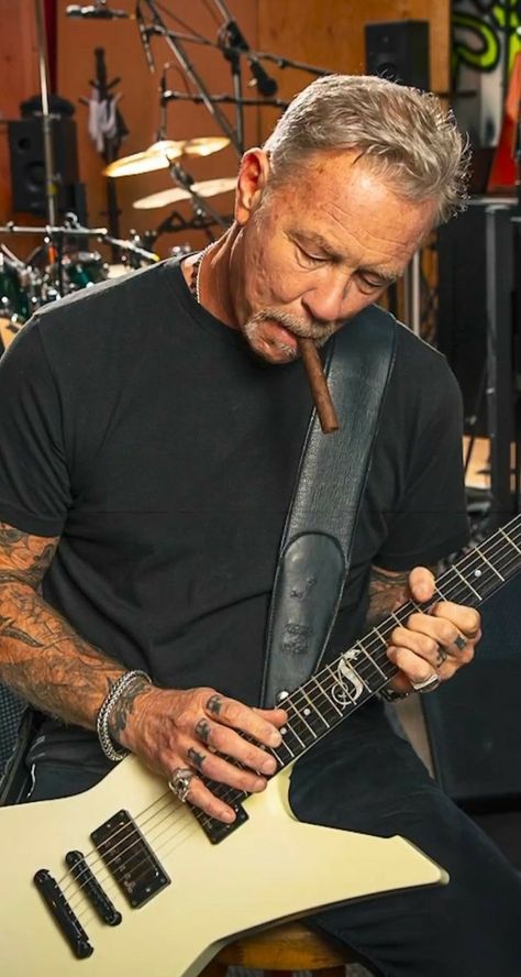 James Hetfield Now, James Hetfield 2023, Francesca Hetfield, James Metallica, Metallica Art, Heavy Metal Art, James 3, James Hetfield, Youtube Videos Music