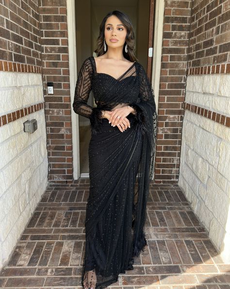 Saree Party, Dinner Saree Blouse Design, Black Saree With Blouse, Sheer Saree Blouse Designs, Long Sleeve Saree Blouse Designs, Sarees For Brothers Wedding, Black Saree Farewell, Blouse For Wedding, Black Designer Saree