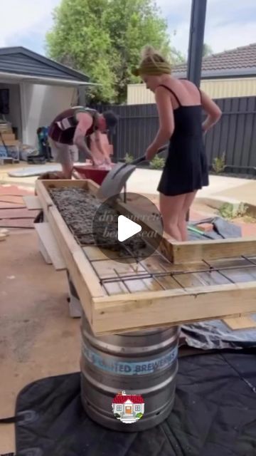 Renovation Homes on Instagram: "📸 by @oakbankreno 
"3 years since we made this concrete bench seat for the garden. Seriously impressed as it looks the same as the day we made it (the painted steel legs are a little weathered) but the concrete is still 👌🏽👌🏽

We’ll be doing this technique again soon for some benchtops, a seriously rewarding diy 🥰"

Full process in highlights and old reel from @oakbankreno 👌🏽

 #diy #diyprojects #diyproject #home #homedecor" Concrete Bench Diy, Concrete Benchtop, Concrete Bench Seat, Cement Bench, Concrete Bench, We Made It, Bench Seat, Steel Legs, Made It