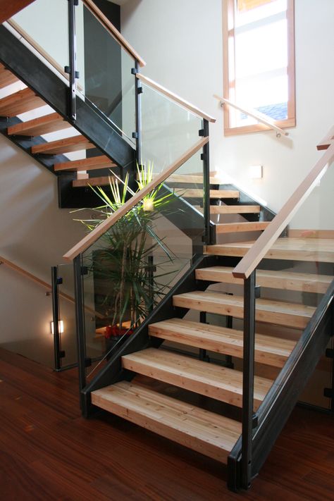 Vstupná Hala, Stairs Stringer, Contemporary Stairs, Staircase Design Modern, Steel Handrail, House Staircase, Glass Stairs, Loft Stairs, Steel Stairs