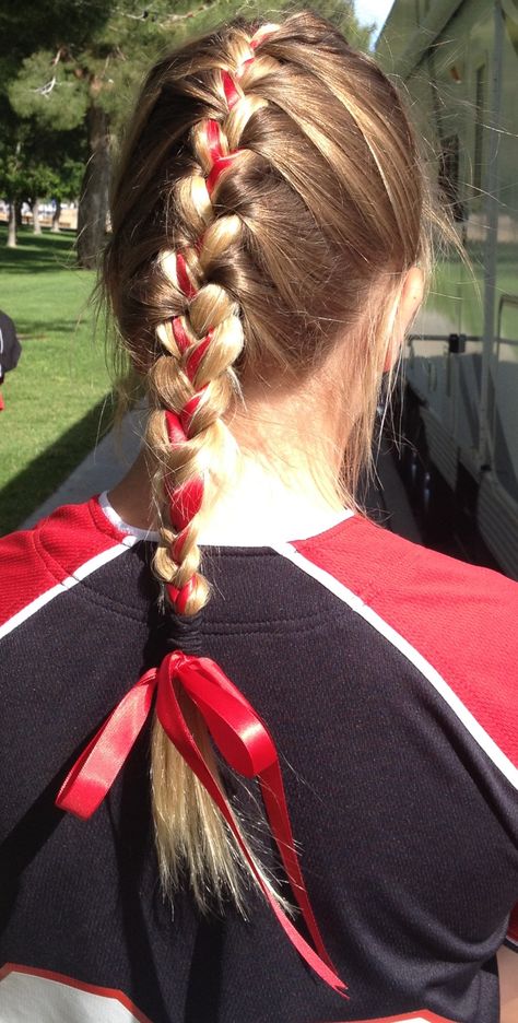 French braid with ribon. Great for sports! French Braid Ribbon In Hair, Sporty Hairstyles With Ribbon, Ribbon French Braid, Tournament Hairstyles, French Braid With Ribbon, Braid With Ribbon, Track Hair, Tennis Hair, African Braids Hairstyles Pictures