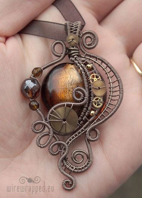 35 Cool Steam punk Art Ideas Which Will Blow Your Mind - Page 2 of 3 - Bored Art Steampunk Kunst, Steampunk Mode, Moda Steampunk, Art Punk, Art Steampunk, Steampunk Pendant, Gothic Chic, Arte Punk, Diesel Punk