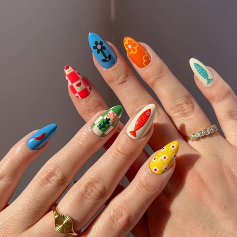 Funky Mismatched Nails, Mismatched Nails Summer, July Nails Ideas, Mismatch Nails, Mismatched Nails, Fish Nail Art, Vintage Nail Art, Mix Match Nails, Fish Nails