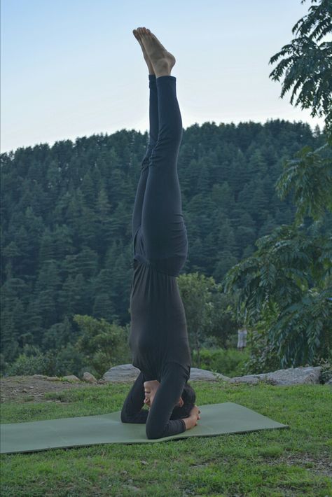 Headstand-Sirsasana #yogalife #yogalove #yoga#India # Dharamsala#asana Yoga Headstand, Headstand Yoga Aesthetic, Yoga Tripod Headstand, Headstand Sequence Yoga Flow, Yoga Handstand Aesthetic, Headstand Drills Yoga, Standing Yoga, Headstand Yoga, Dharamsala