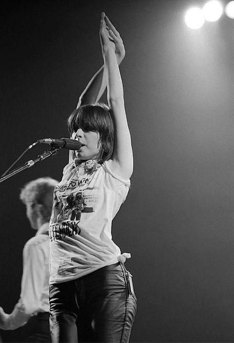 Rock photo gallery Chrissie Hynde, The Vampires Wife, The Pretenders, Women Of Rock, Maria Callas, Female Musicians, I'm With The Band, Post Punk, Rock Roll