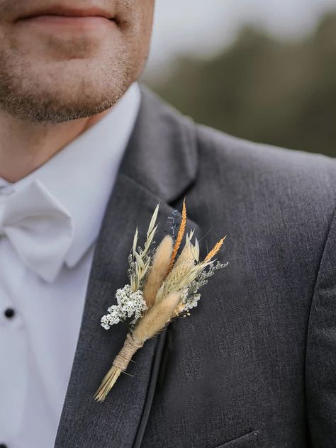 Boutonnieres Assorted Dried Flower Boutonniere for Men Rustic Boho Beige Wedding Boutineers Fall Groom Boutonnieres with Pins for Prom Homecoming Wedding Burnt Orange Bridal Bouquet, Boho Fall Wedding, Orange Bridal Bouquet, Rustic Accessories, Neutral Wedding Flowers, Rustic Boutonniere, Flower Girl Bouquet, Natural Dried Flowers, Boho Wedding Flowers