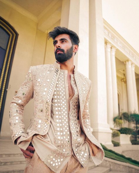 Groomsmen Indian Outfits, Groomsmen Indian, Royal Tuxedo, Western Outfits For Men, Groom Indian Wedding Outfits, Indian Wedding Suits Men, Indian Groom Dress, Vijay Kumar, Indian Wedding Clothes For Men