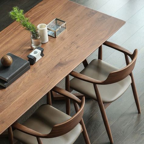 Wood Dining Table Modern, Brown Dining Table, Naoto Fukasawa, Wood Table Bases, Brown Table, 아파트 인테리어, Dining Room Inspiration, Wood Dining Chairs, Dining Table Design