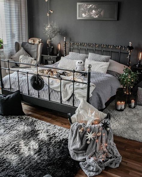 Black And Grey Bedroom, Quiz Buzzfeed, Dark Bedroom, Grey Room, Level Design, Up House, Luxury Homes Interior, Bedroom Green, Decoration Inspiration