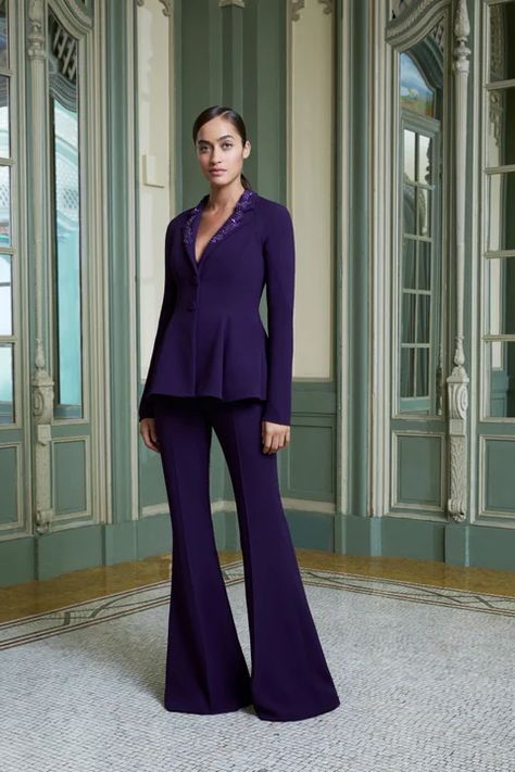 Pamella Roland, Cocktail Outfit, Indian Designer Outfits, Vogue Paris, Designer Wear, Stylish Dresses, Look Fashion, Suits For Women, Fashion News