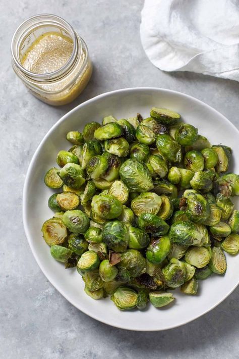 Honey Sriracha Brussel Sprouts, Steamed Brussel Sprouts, Brussels Sprouts Salad, Asian Side Dishes, Brussel Sprout Recipes Roasted, Dairy Free Dinner, Asian Vegetables, Warm Salad, Sprouts Salad