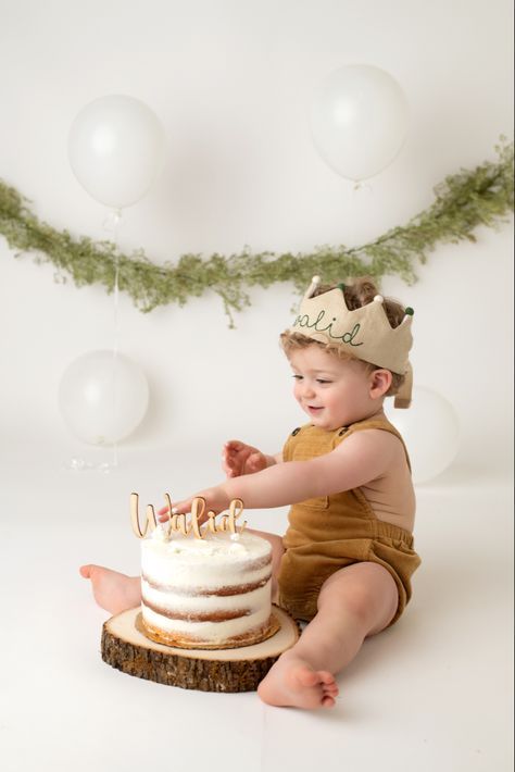 Boho 1st Birthday Photoshoot, Minimalist Cake Smash, First Birthday Cake Smash Photoshoot, Cake Ideas For 1st Birthday, Birthday Cake Smash Photoshoot, Ideas For 1st Birthday, Creative Cake Designs, Smash Cake Ideas, Cake Smash Photoshoot