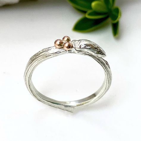 Silver and Rose Gold Willow Twig Wedding Ring, 9th Wedding Anniversary Gift, Unique Wedding Ring by CarolineBrookJewelry on Etsy Pink Gold Wedding Rings, Unique Rustic Wedding, Nature Wedding Ring, Traditional Wedding Rings, 9th Wedding Anniversary, Rustic Wedding Rings, Unique Wedding Ring, Pink And Gold Wedding, Rustic Rings